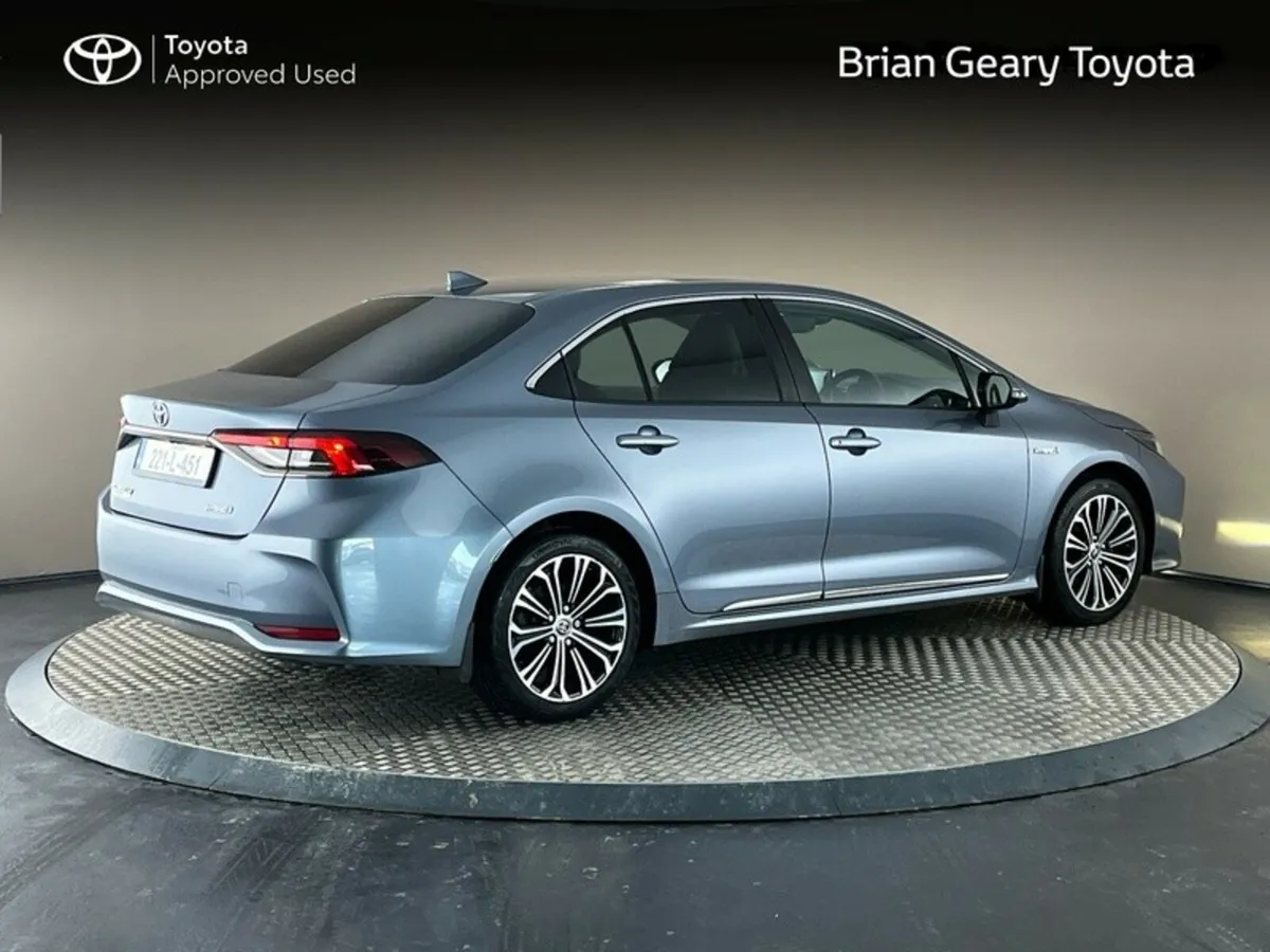 Toyota Corolla LunaSport Hybrid Saloon - Image 2