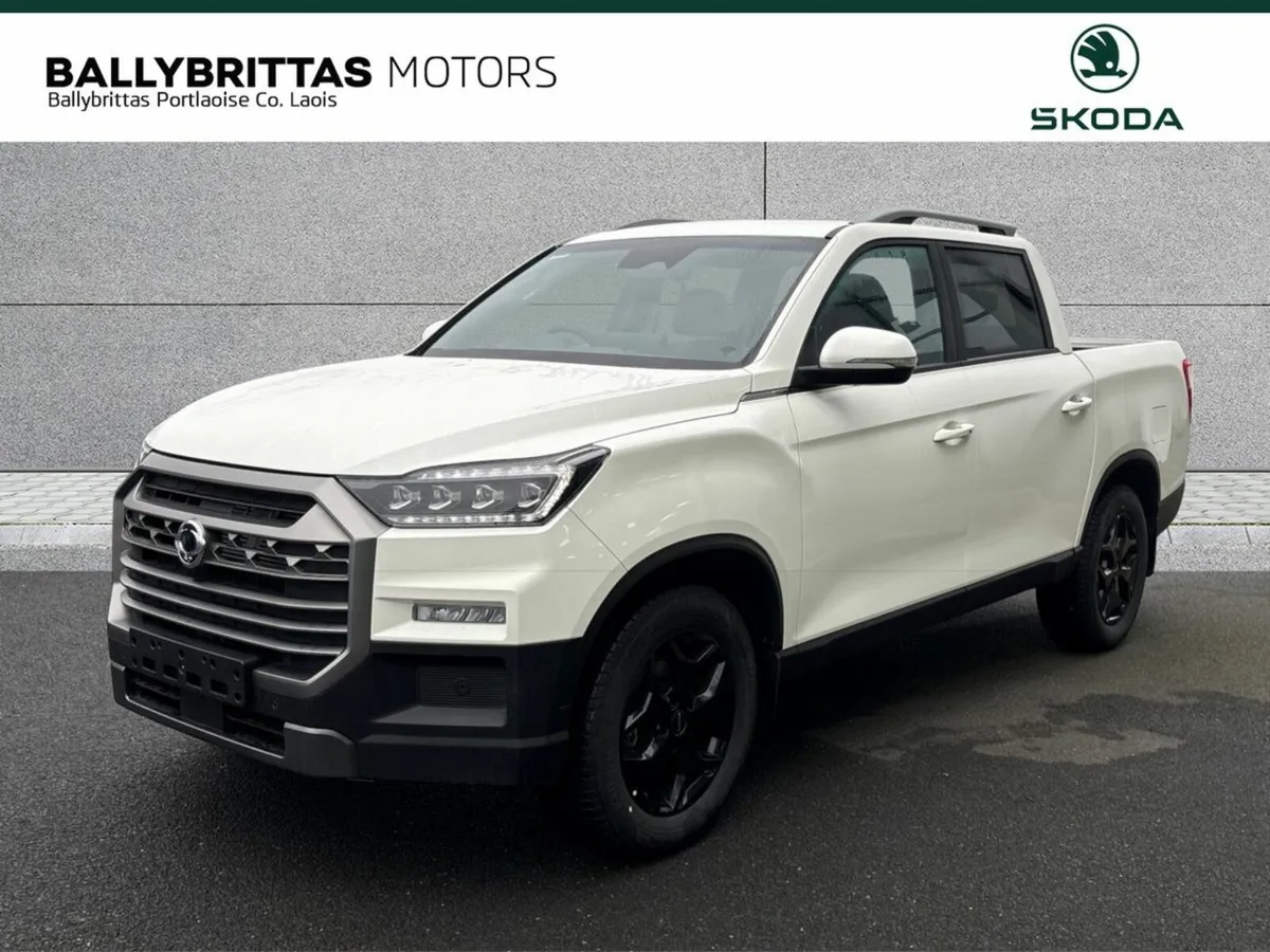 KGM Musso Black Edition Auto EL 4x4 200BHP - Image 2