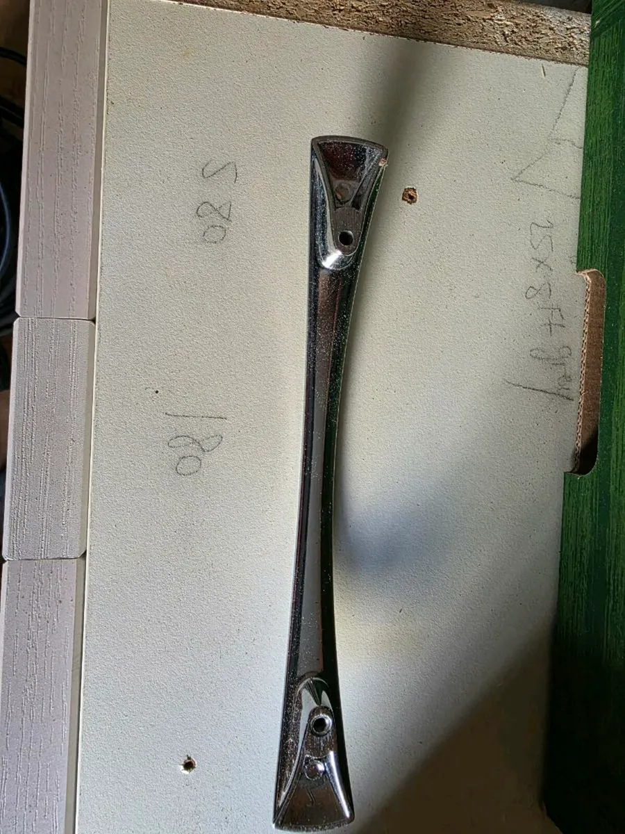 Kitchen Cabinet Handles - Image 4