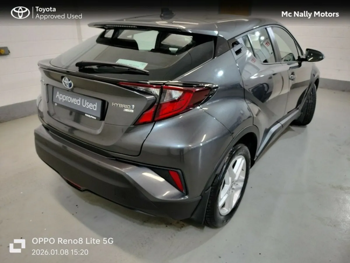 Toyota C-HR 1.8 - Image 3