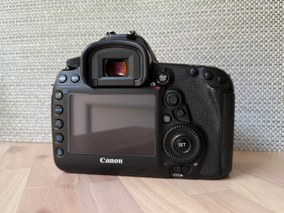 Canon 5 d mark 4 - Image 3