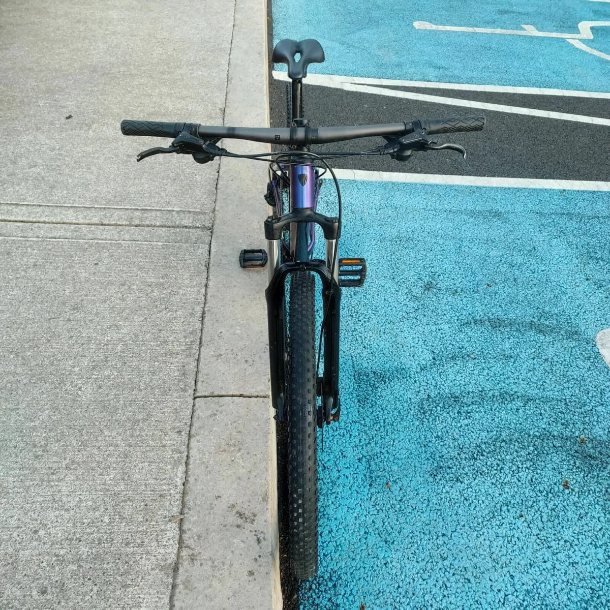 Trek Marlin 5 Mountain Bike - Image 2