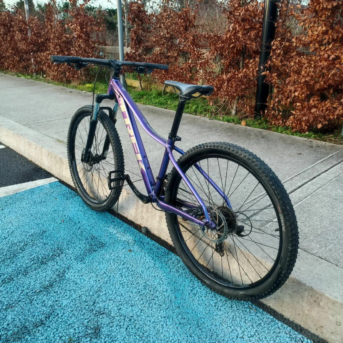 Trek Marlin 5 Mountain Bike - Image 4