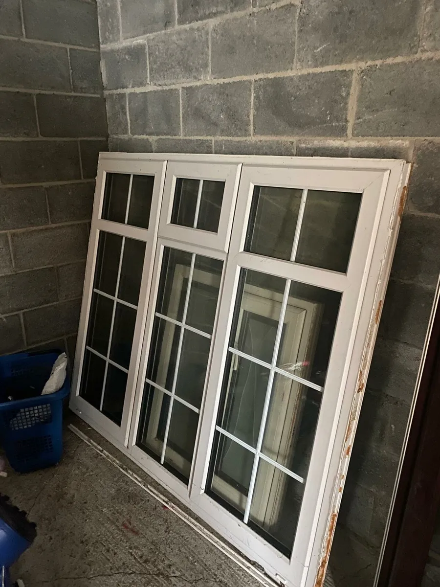 BRAND NEW TRIPLE GLAZED WINDOW