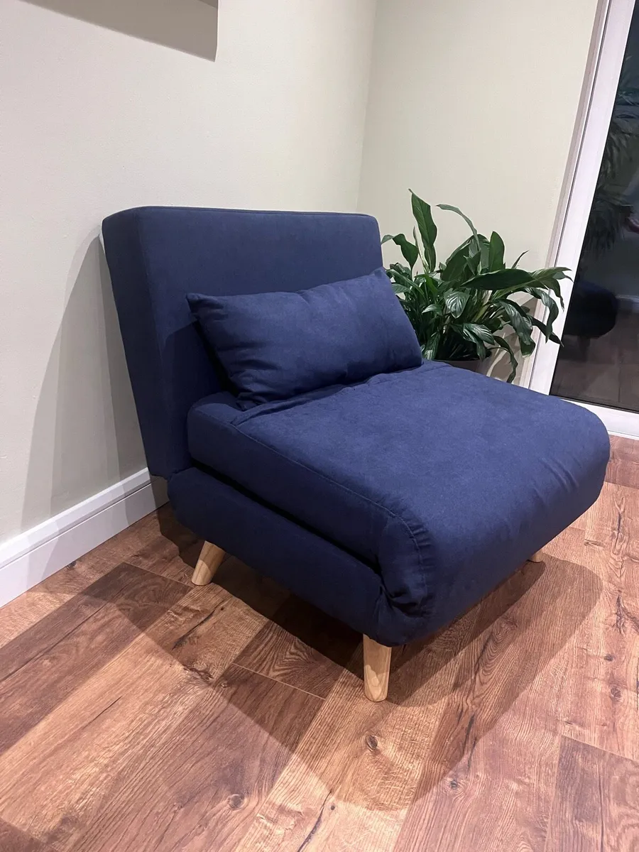 Single bed chair - Image 1