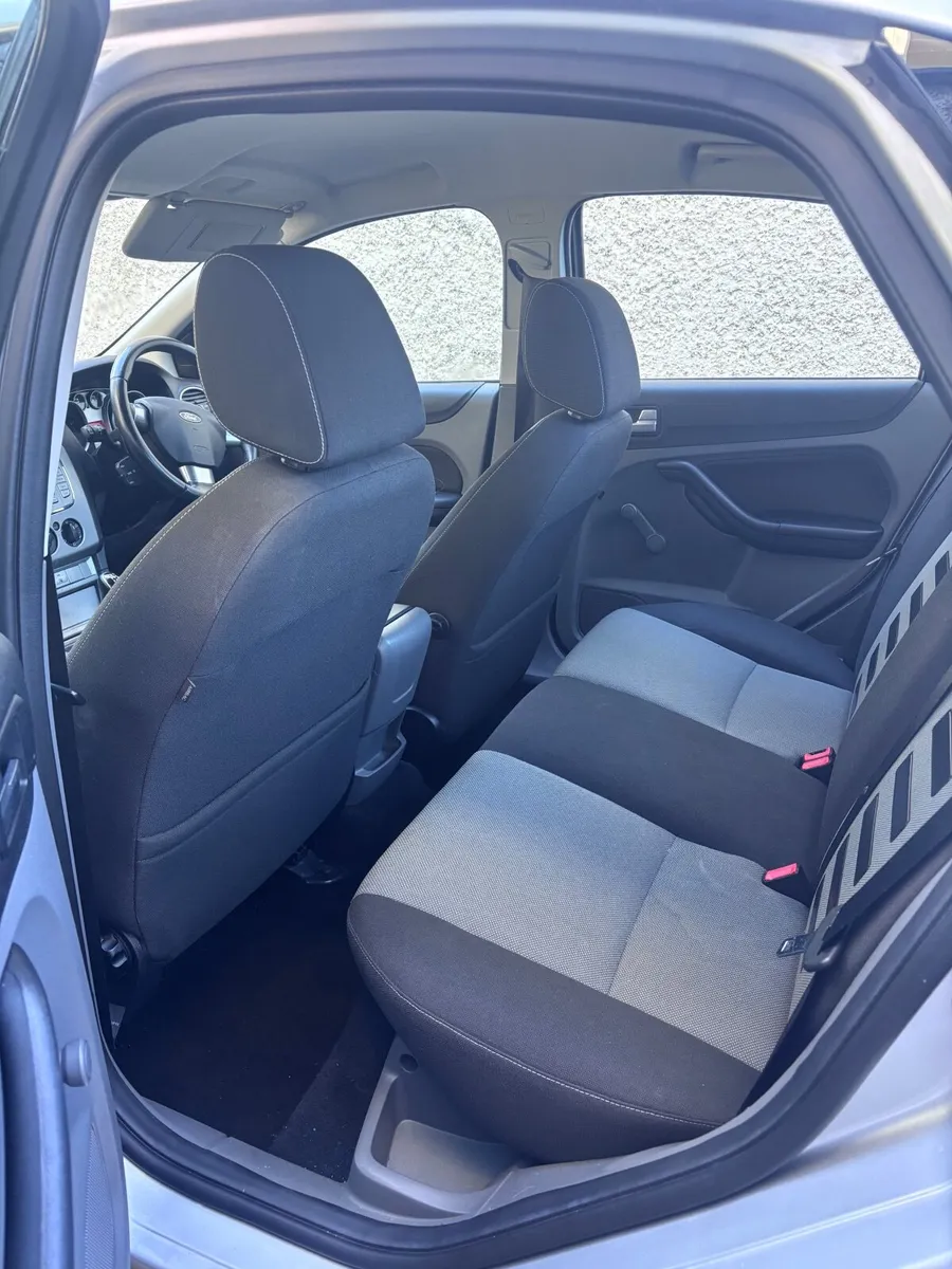 Ford Focus 2008 - Image 2