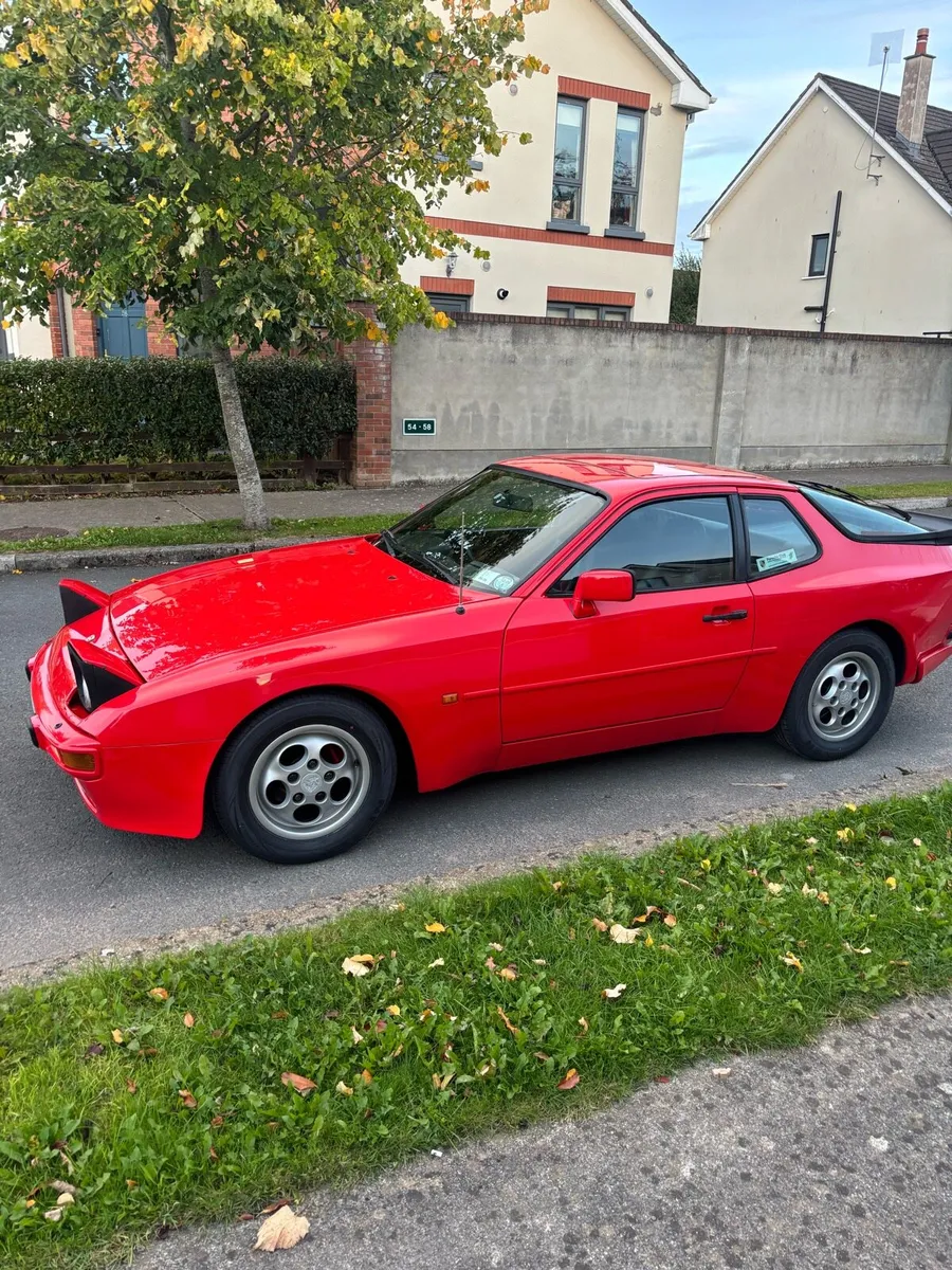 Porsche 944 - Image 1