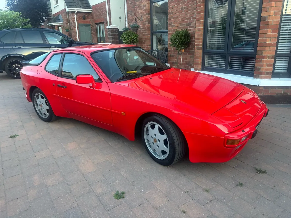 Porsche 944 - Image 3