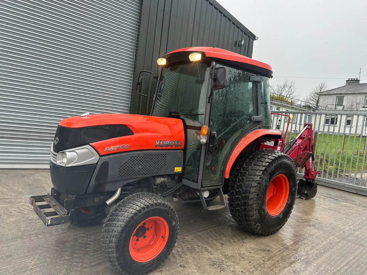 Kubota L5740 Compact Tractor - Image 1