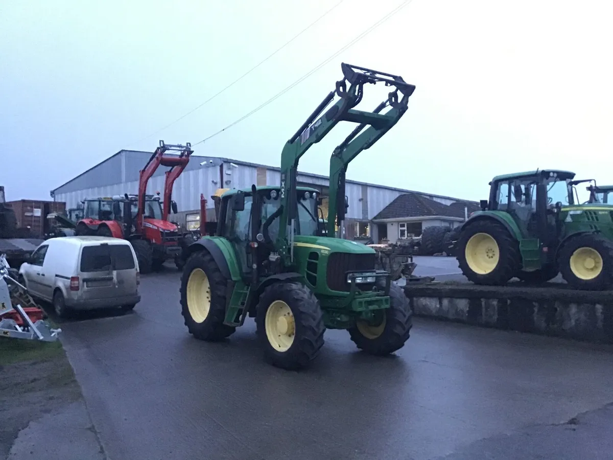 John Deere 6530 Premium With Loader - Image 4