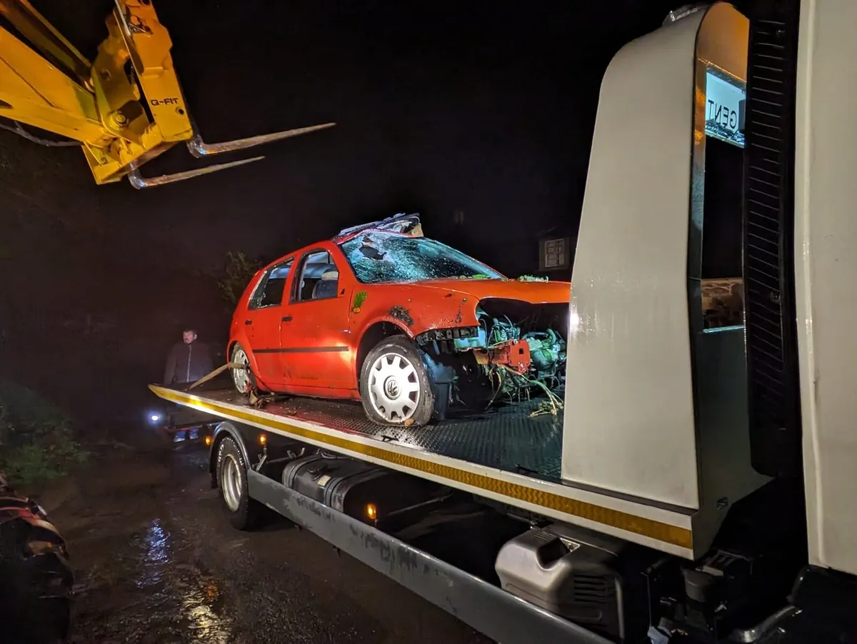 All vehicles bought for cash - Image 3