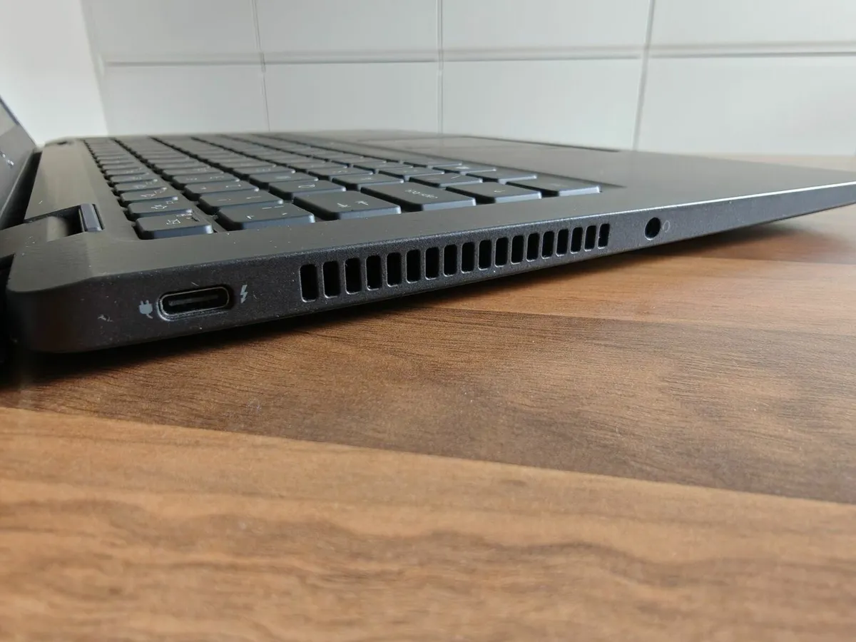 Dell Latitude 7420 | i7 vPro | 16GB | 512GB | 14" - Image 3