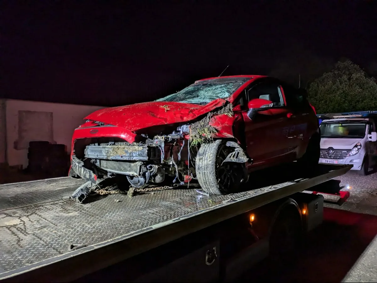 All vehicles bought for cash - Image 4