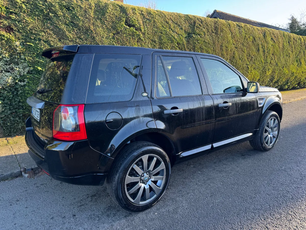 Land Rover Freelander HSE 4 wheel drive - Image 3
