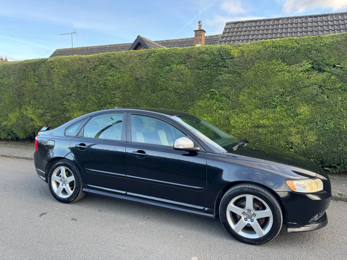 Volvo S40 - Image 2