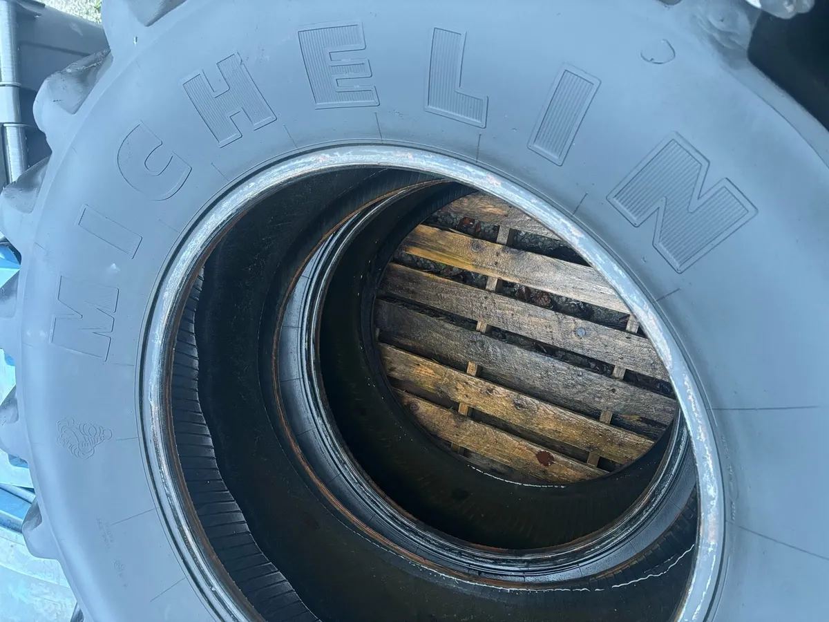2 Michelin Radial Tyres 600 / 65 R34, 60% - Image 2