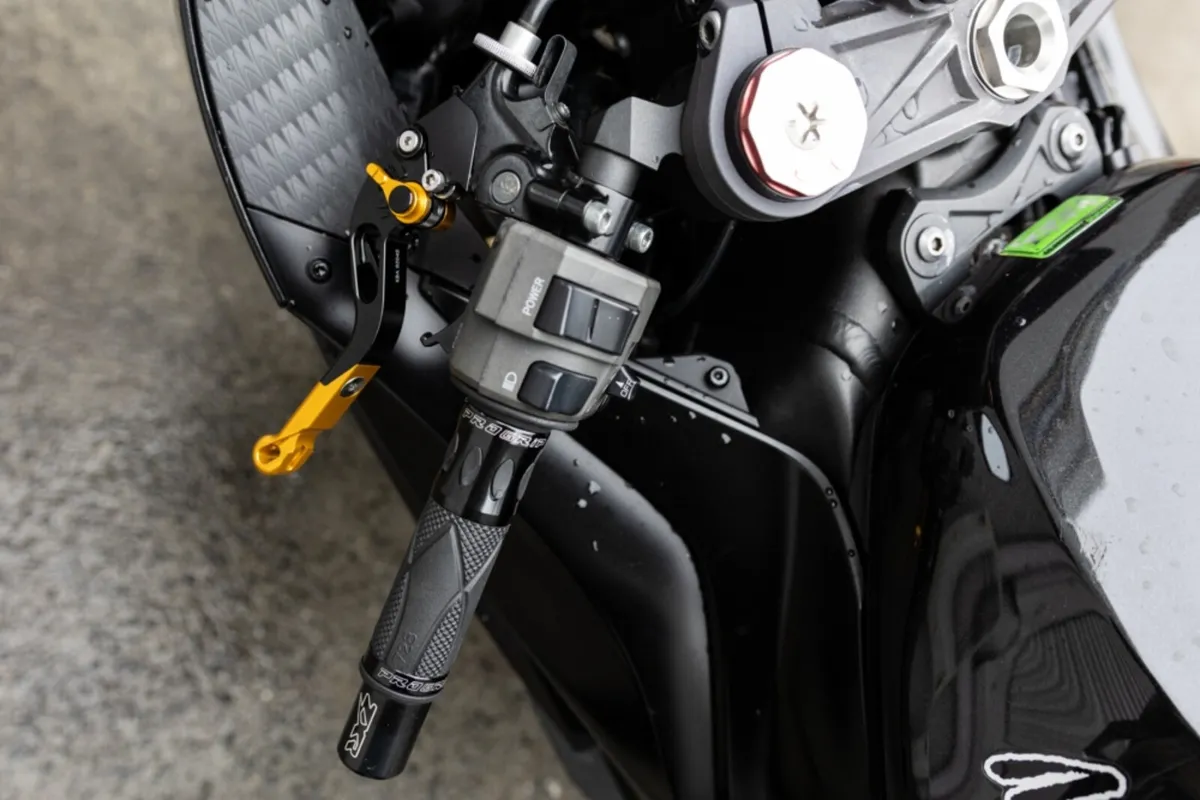 Kawasaki Ninja ZX6R 2014 - Image 2