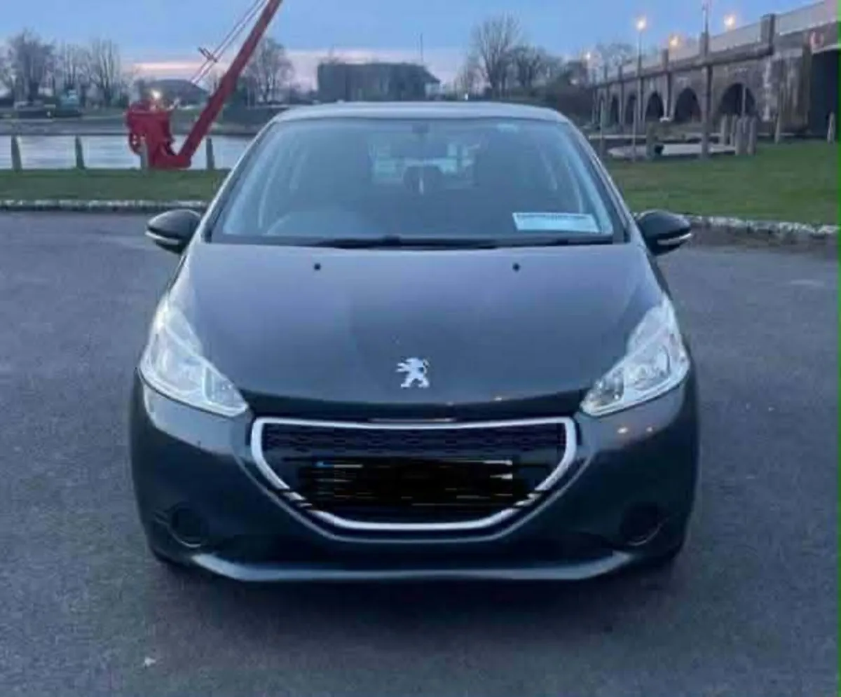 Peugeot 208 2014 - Image 3