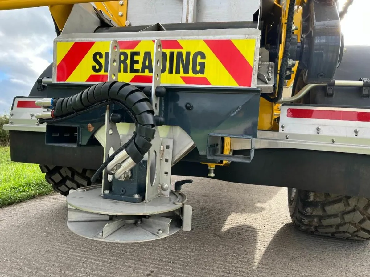 Salt And Grit Spreader - Ready For The Snow & Ice - Image 3