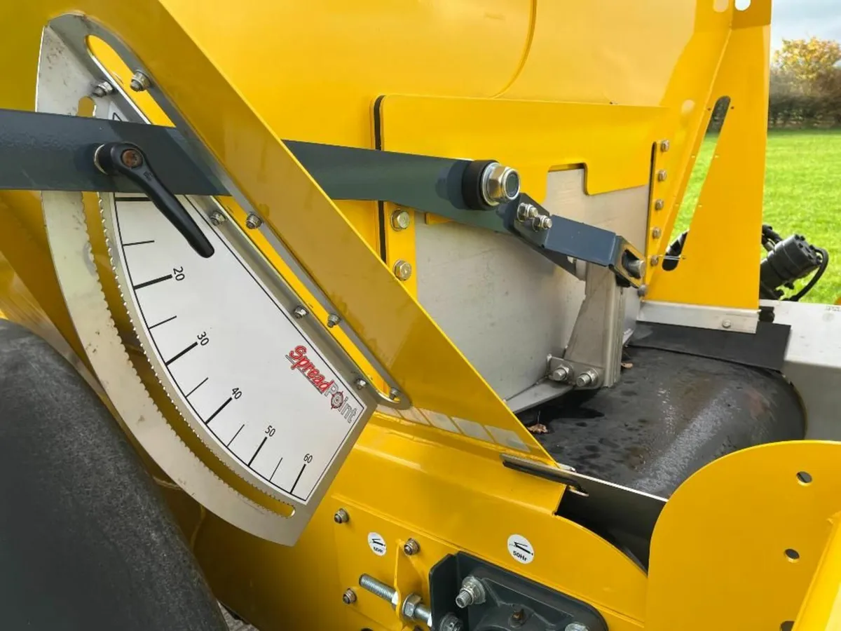 Salt And Grit Spreader - Ready For The Snow & Ice - Image 4