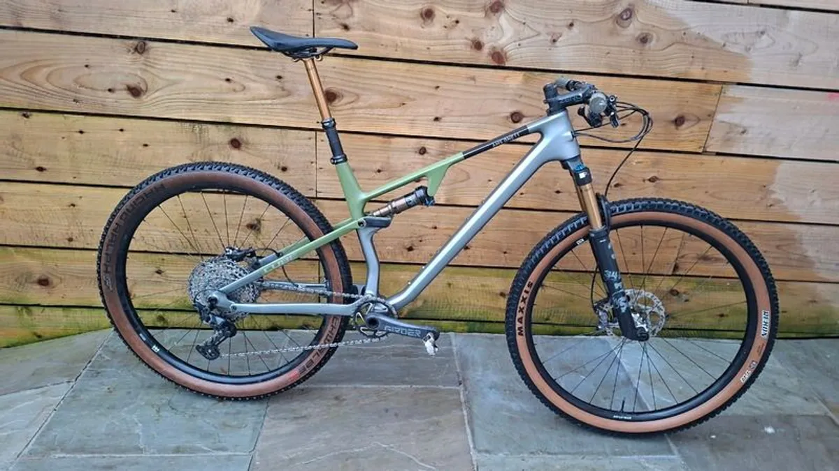 Used 2025 CUBE AMS ONE11 C:68X TM 29 Carbon Mountain bike :  Size Large - Image 1