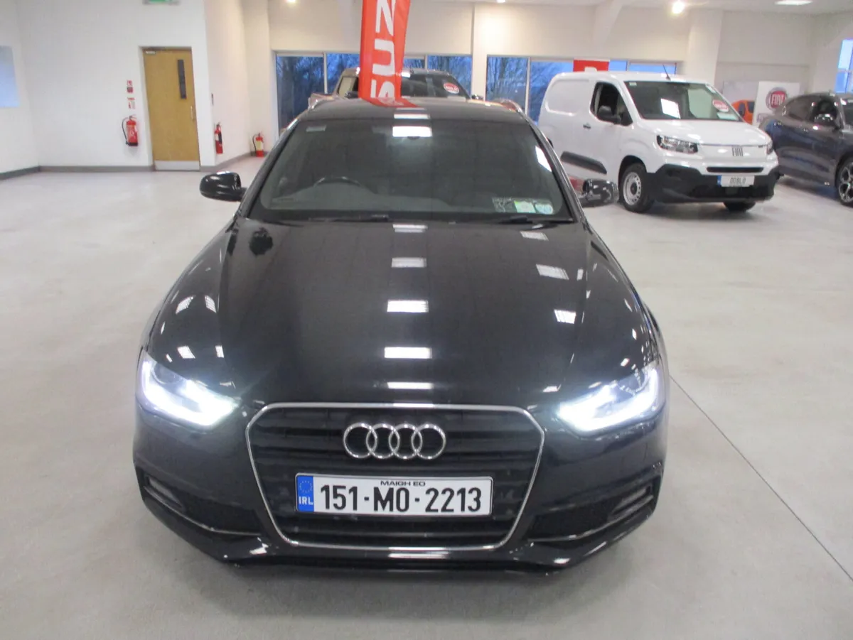 Audi A4 AVANT S-LNE 2.0 DSL  2015 - Image 4