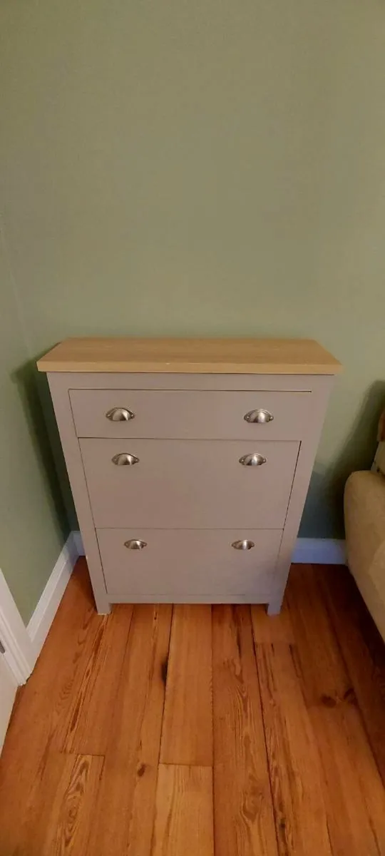 Dresser tables/ shoe rack - Image 4