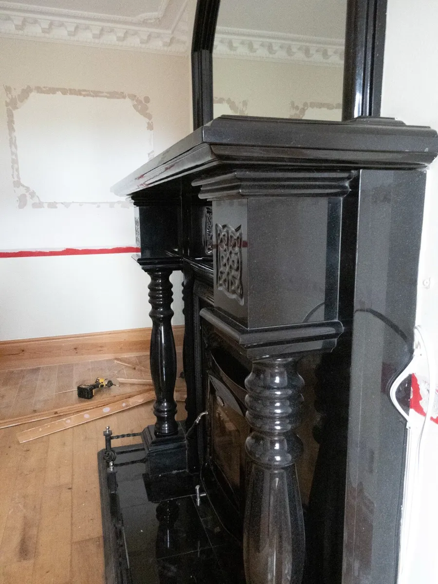 ELEGANT BLACK FIREPLACE SURROUND AND MIRROR - Image 3