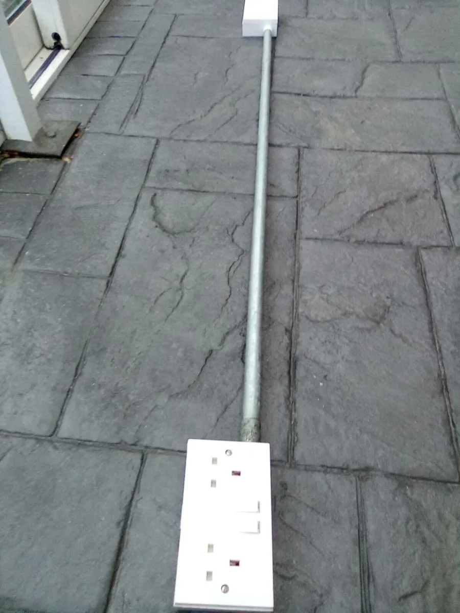 2. TWIN.  SOCKETS. WIRED. ON.  CONDUIT. - Image 2