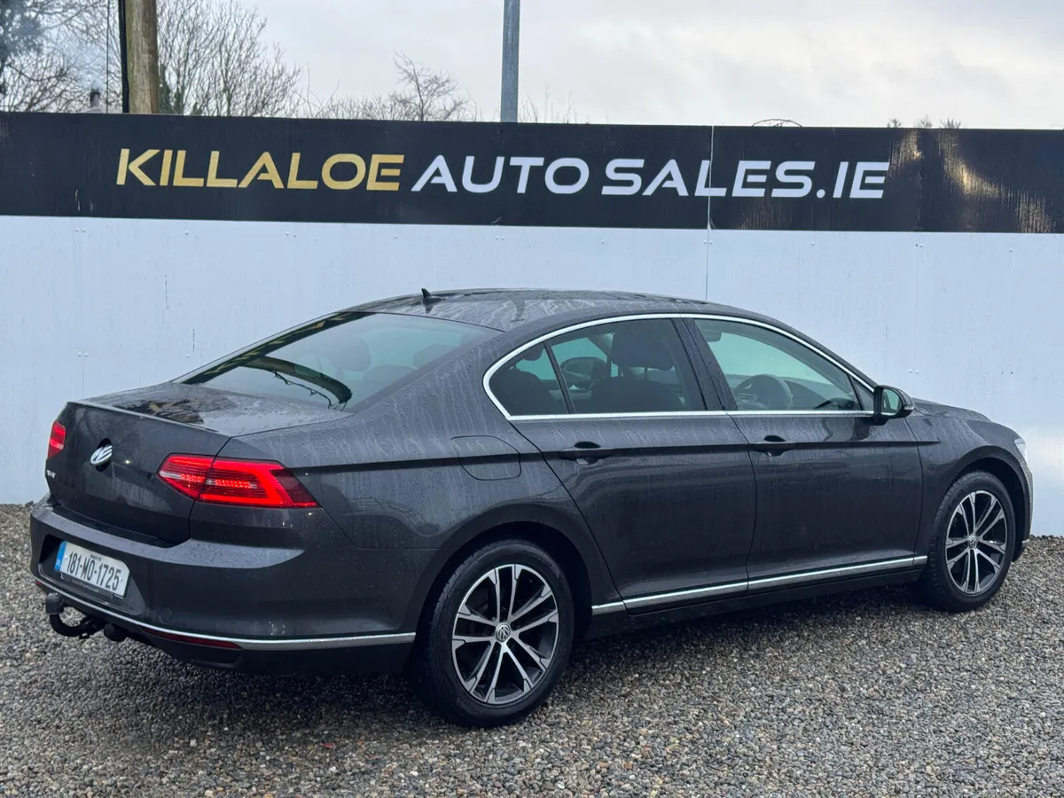 Volkswagen Passat 1.6TDI Highline (Top Spec) Manua - Image 4