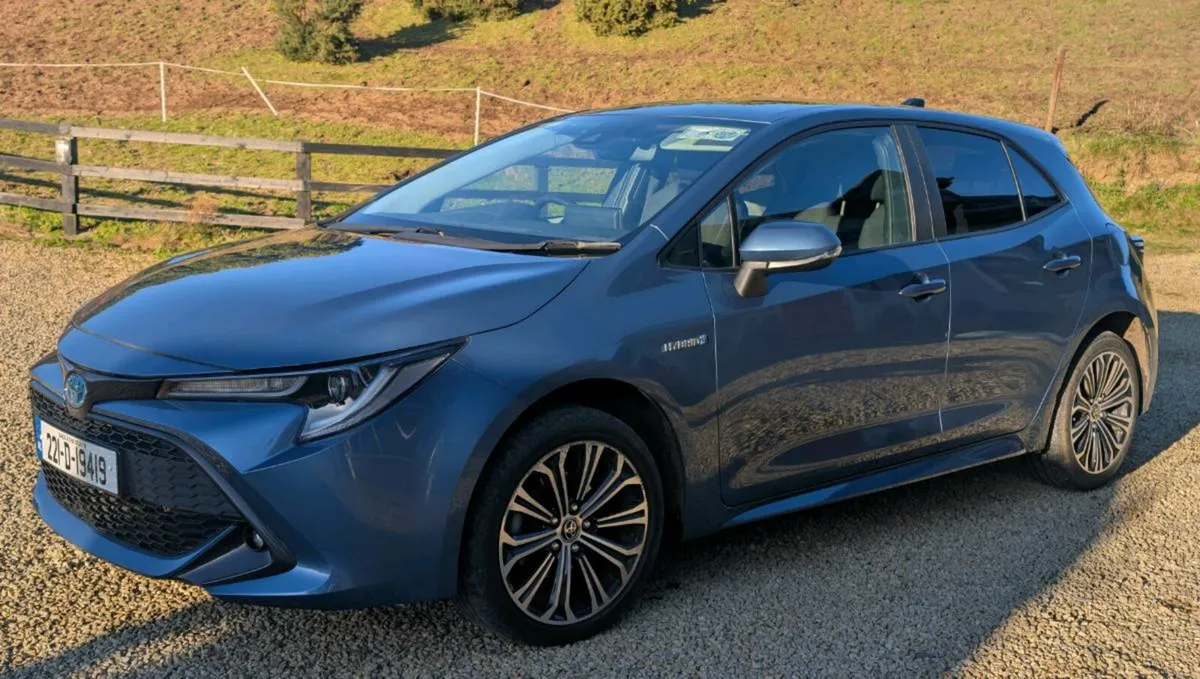 Toyota Corolla Sol Hatchback 2022 - Image 2
