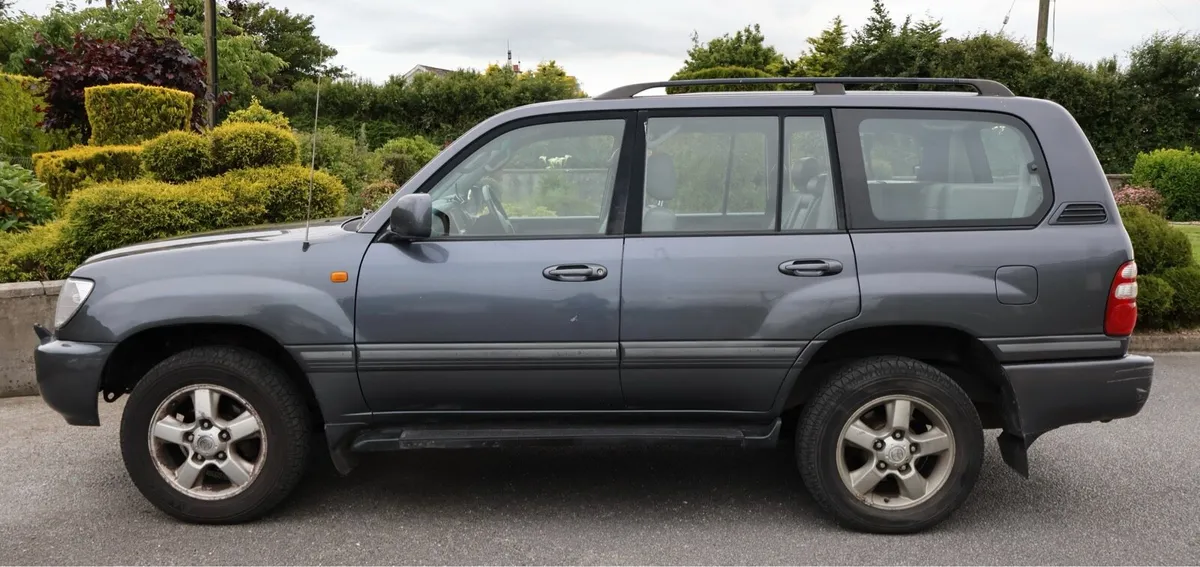 2005 Toyota Landcruiser Amazon - Image 2