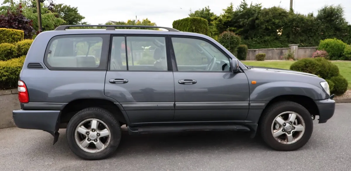 2005 Toyota Landcruiser Amazon - Image 3