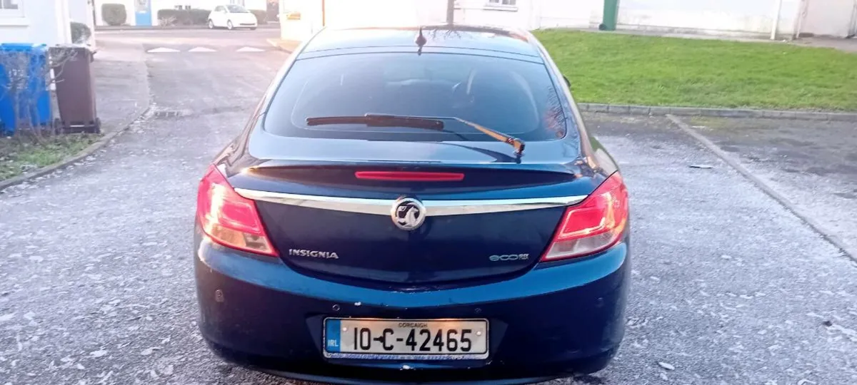 2010 Vauxhall Insignia, Nct and Tax. - Image 3