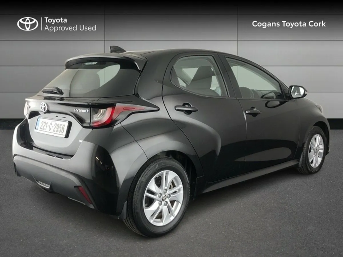 Toyota Yaris 1.5 - Image 2