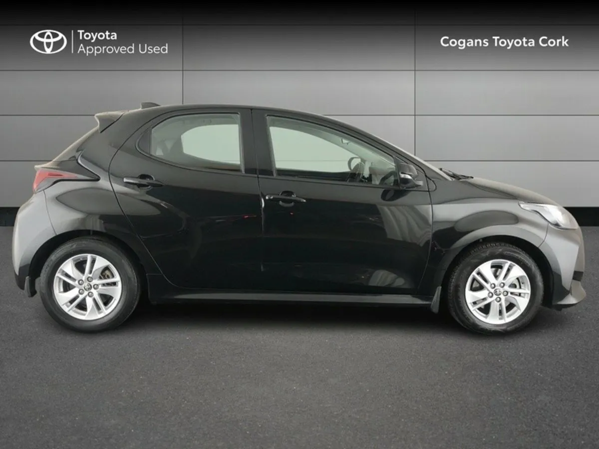 Toyota Yaris 1.5 - Image 3
