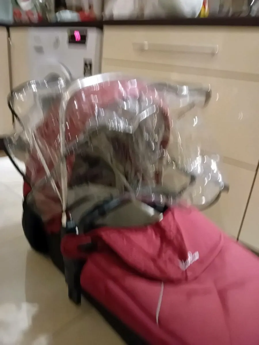 SILVER CROSS BABY PRAM AS  NEW - Image 2