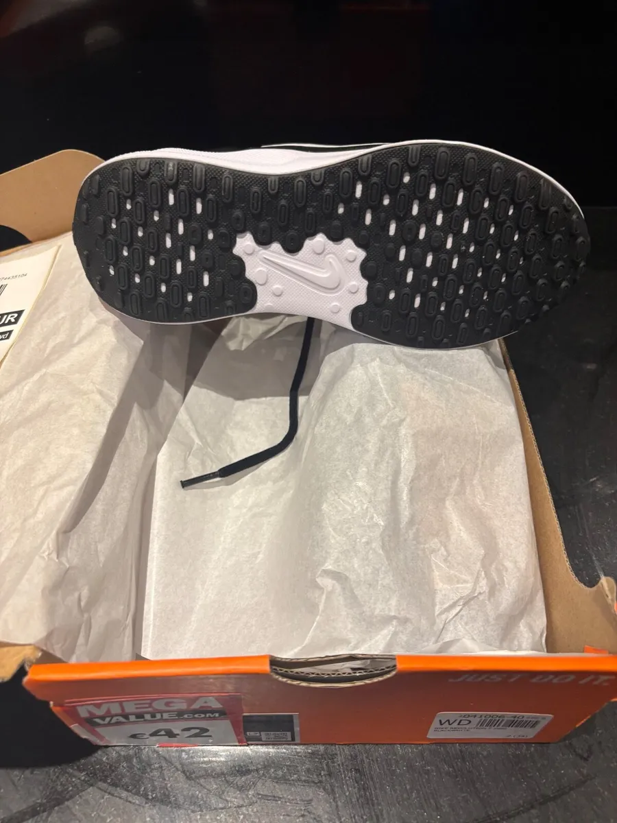 Nike runners - Image 2