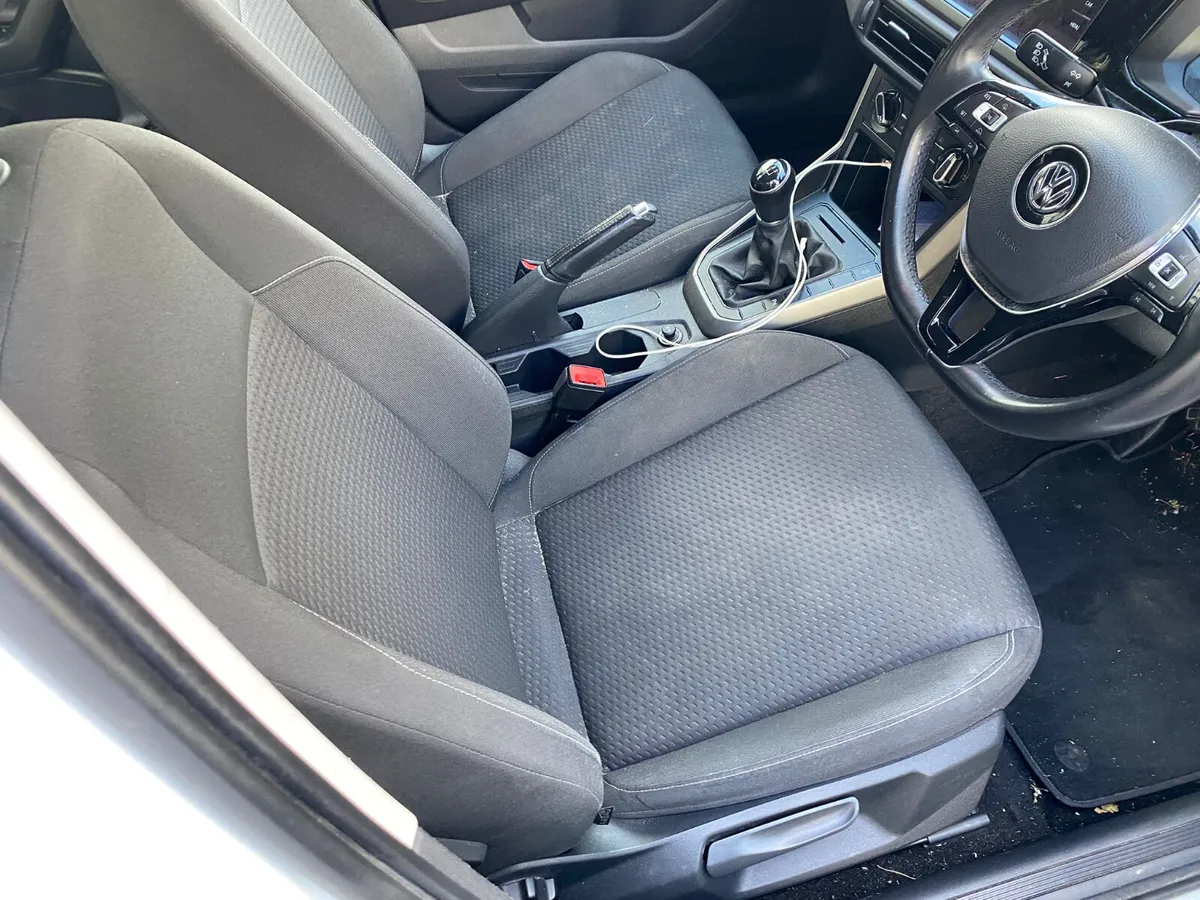 191 Volkswagen Polo 1.0 petrol - Image 4