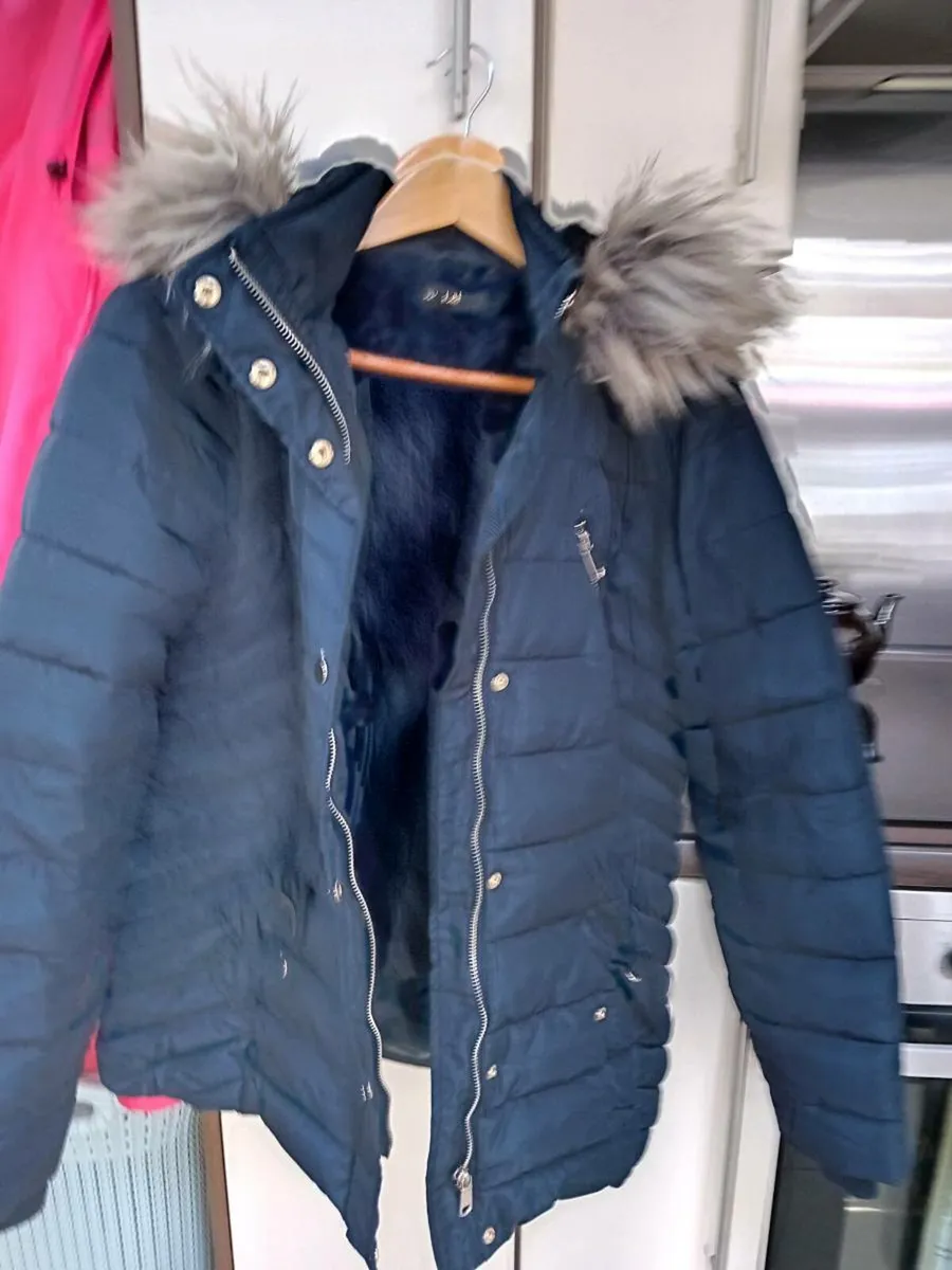 LADIES WARM JACKET AS NEW - Image 1