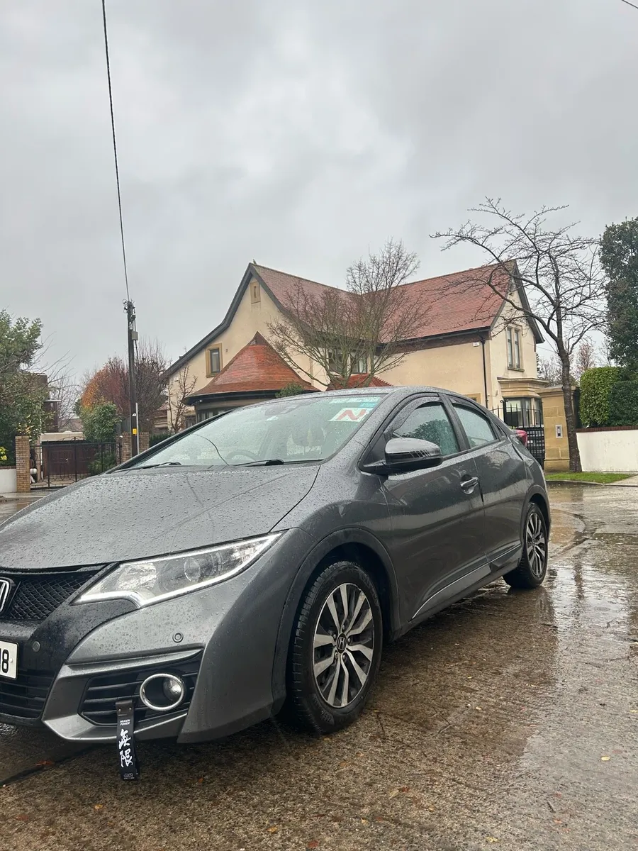 Honda Civic 2016 - Image 2