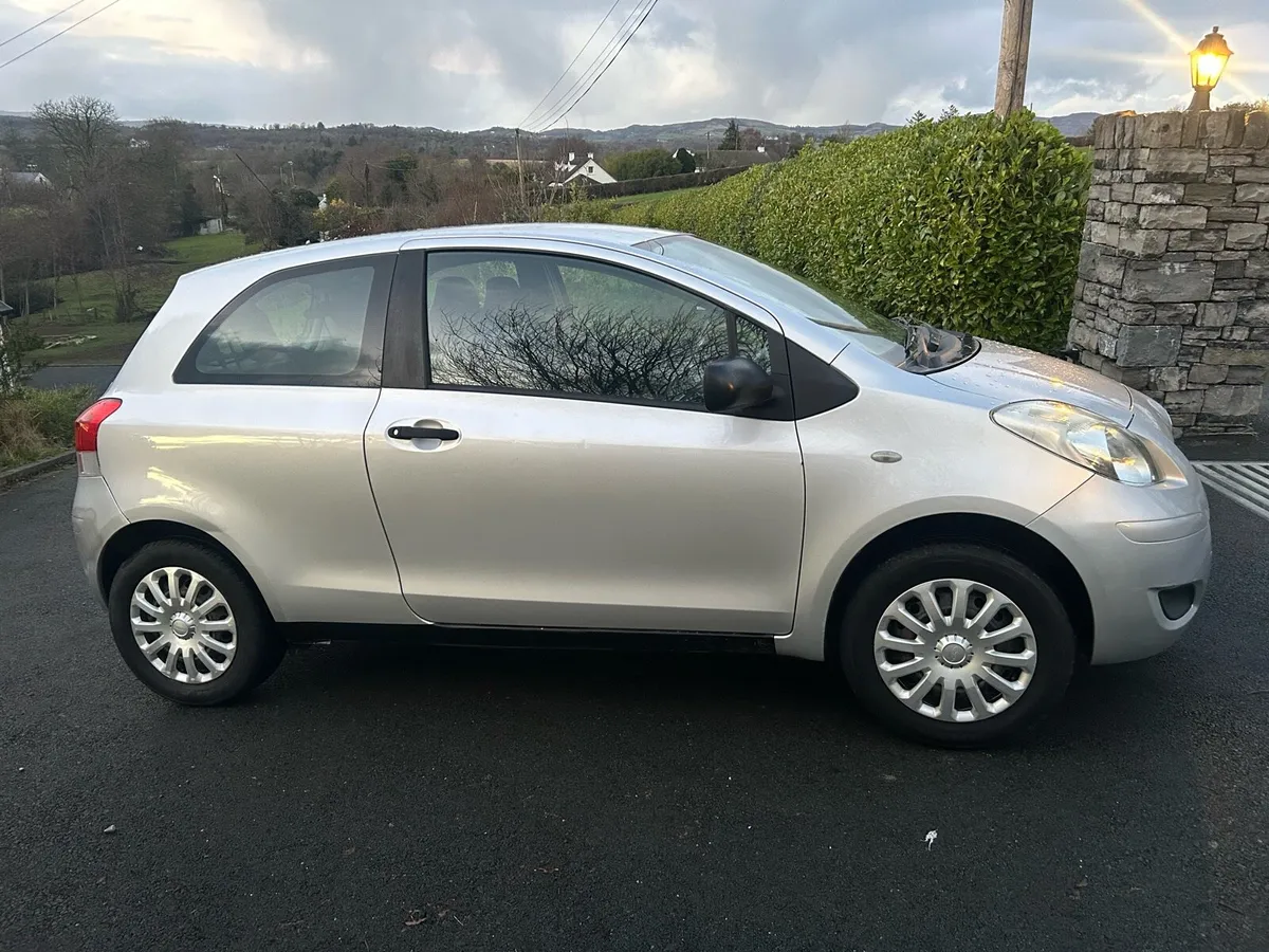 Toyota Yaris - Image 2