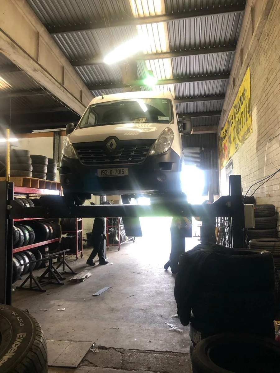 Wheel alignment & 4 post lift - Image 2