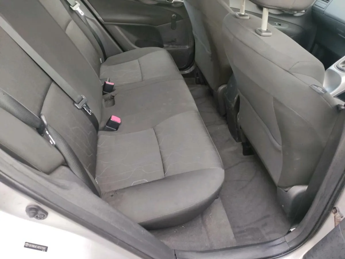 Toyota auris for sale - Image 3