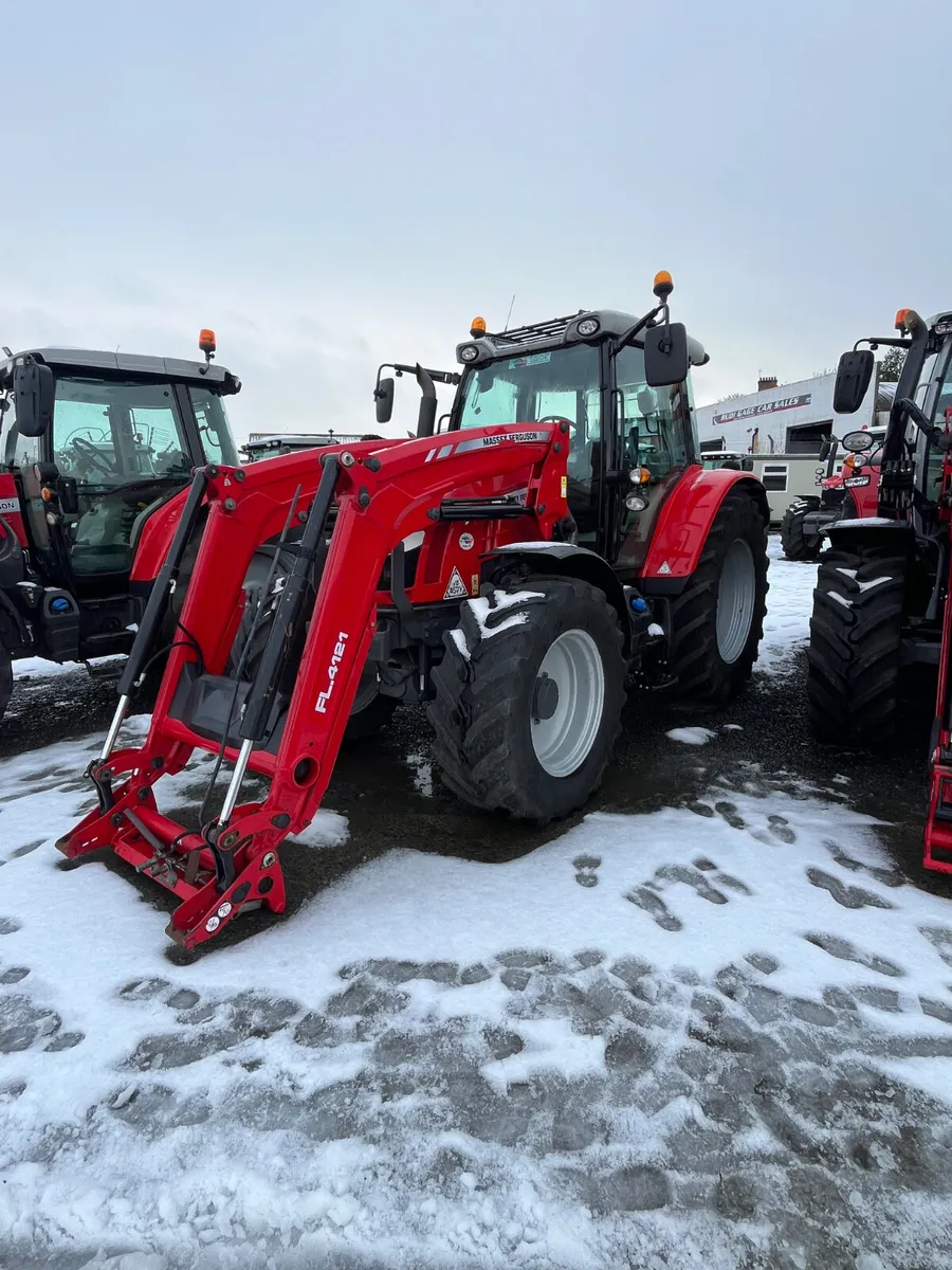 Massey Ferguson 5713Sl - Image 1