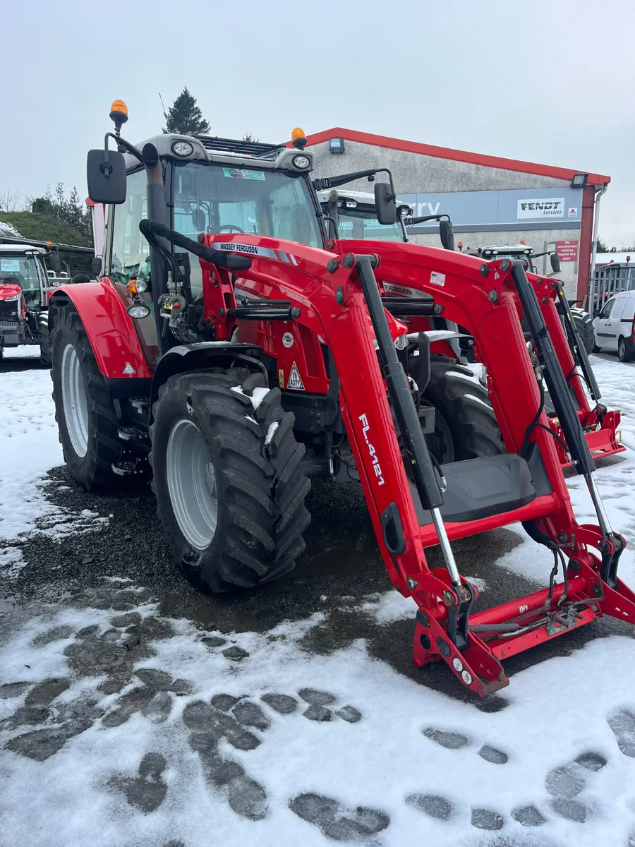 Massey Ferguson 5713Sl - Image 2