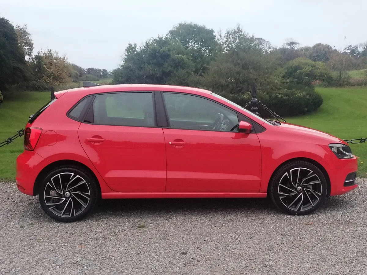 Volkswagen Polo 2016 - Image 2