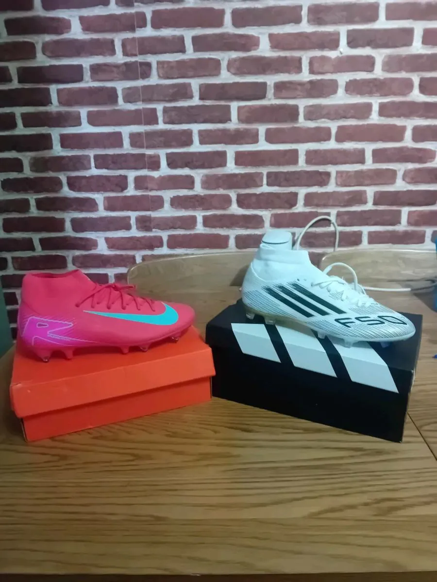 Football boots - Image 2