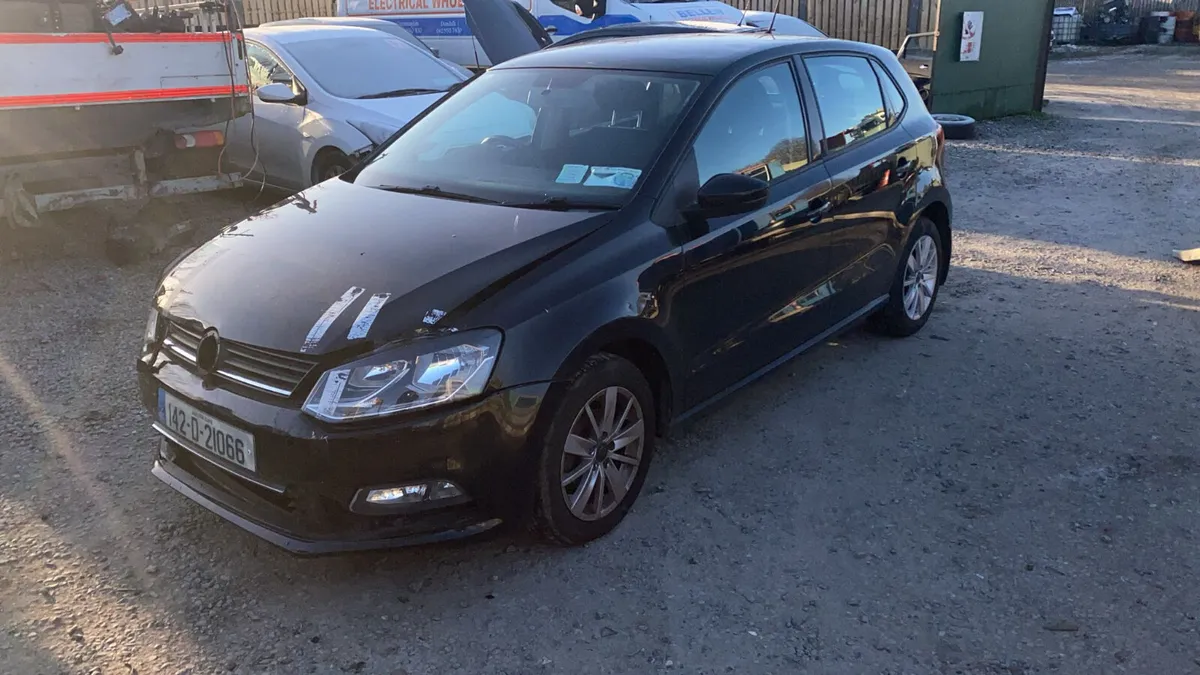 Vw polo 2014  Petrol ⛽️ Manual - Image 1