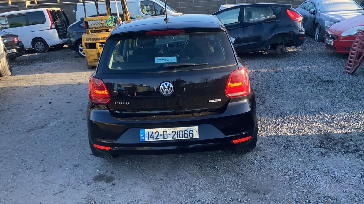 Vw polo 2014  Petrol ⛽️ Manual - Image 2